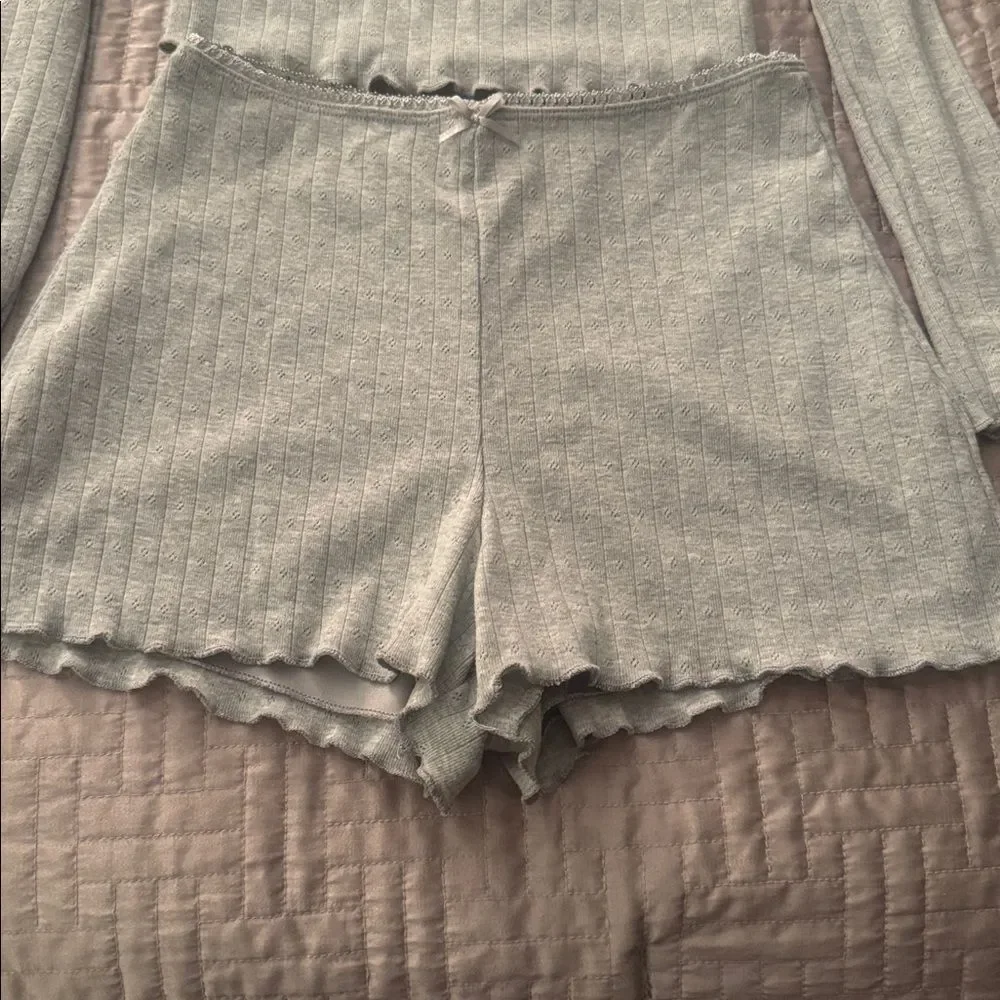 Ribbed Light Grey Long-Sleeve Top & Shorts Sleep Set